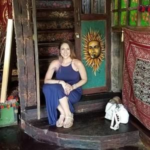 Meet your Posher, Danielle