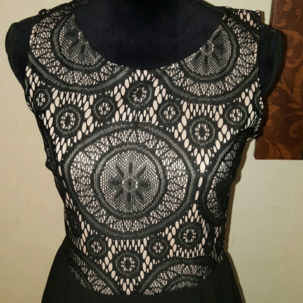Mini dress - Picture 3 of 6