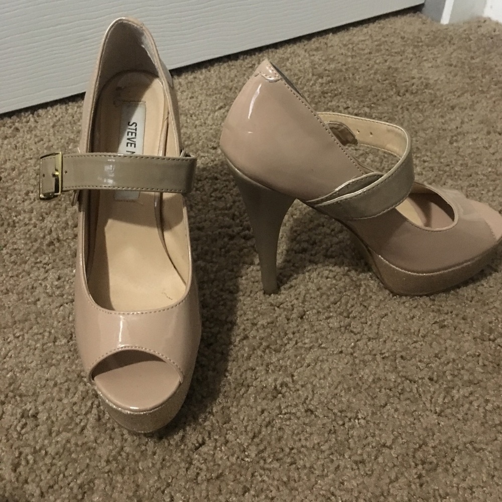 Steve Madden nude glitter heels