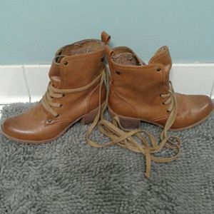 Roxy ankle boots