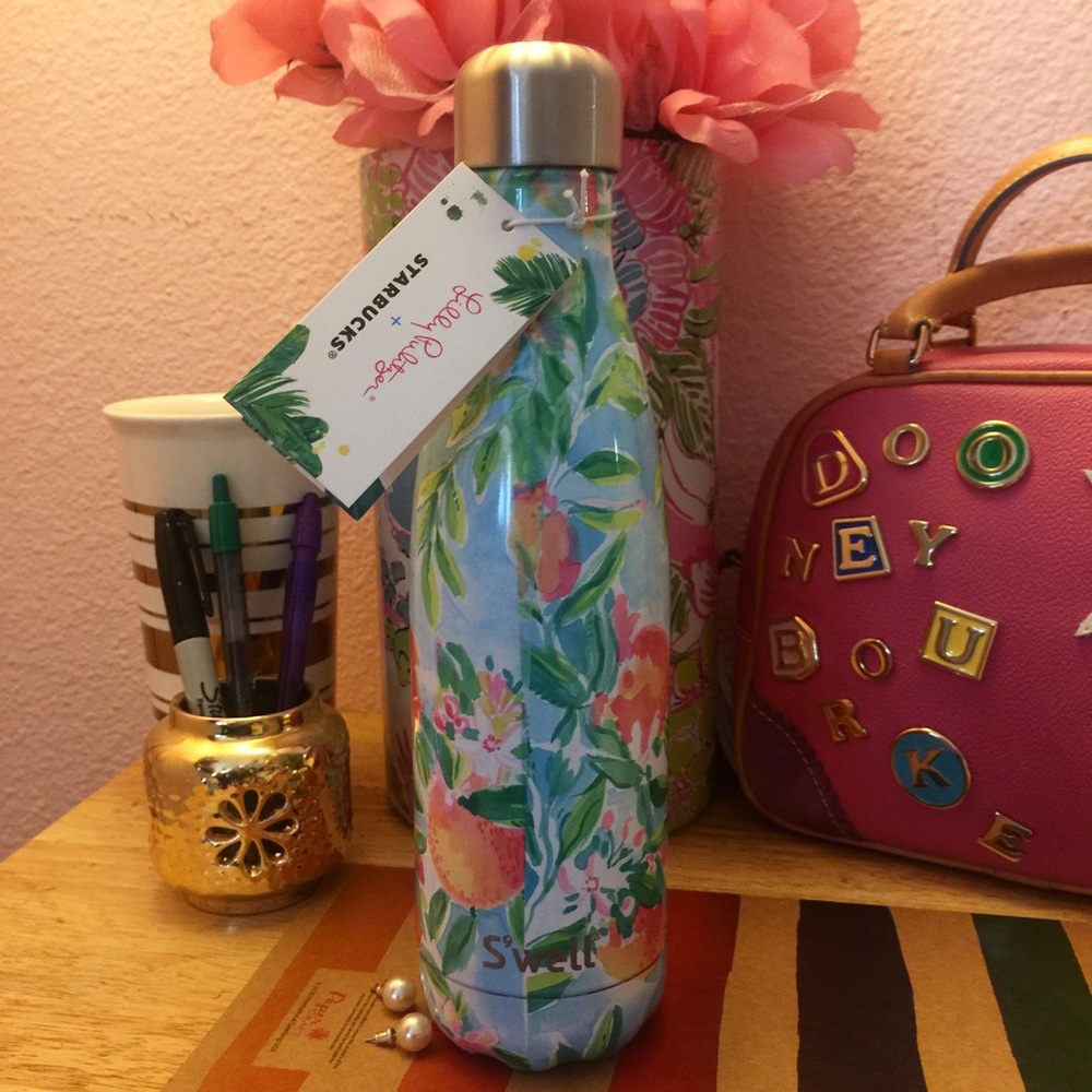 ⛔️SOLD⛔️ Lilly Pulitzer x Starbucks Swell Bottle