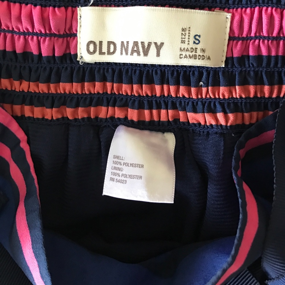 Feminine and playful midi skirt - Picture 4 of 4