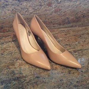 New Nine West Nude Heels