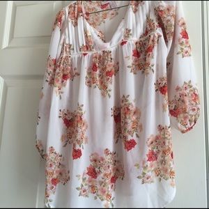 Floral blouse top
