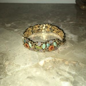 Beautiful Costume Gold Flower Garden Bracelet 🌸