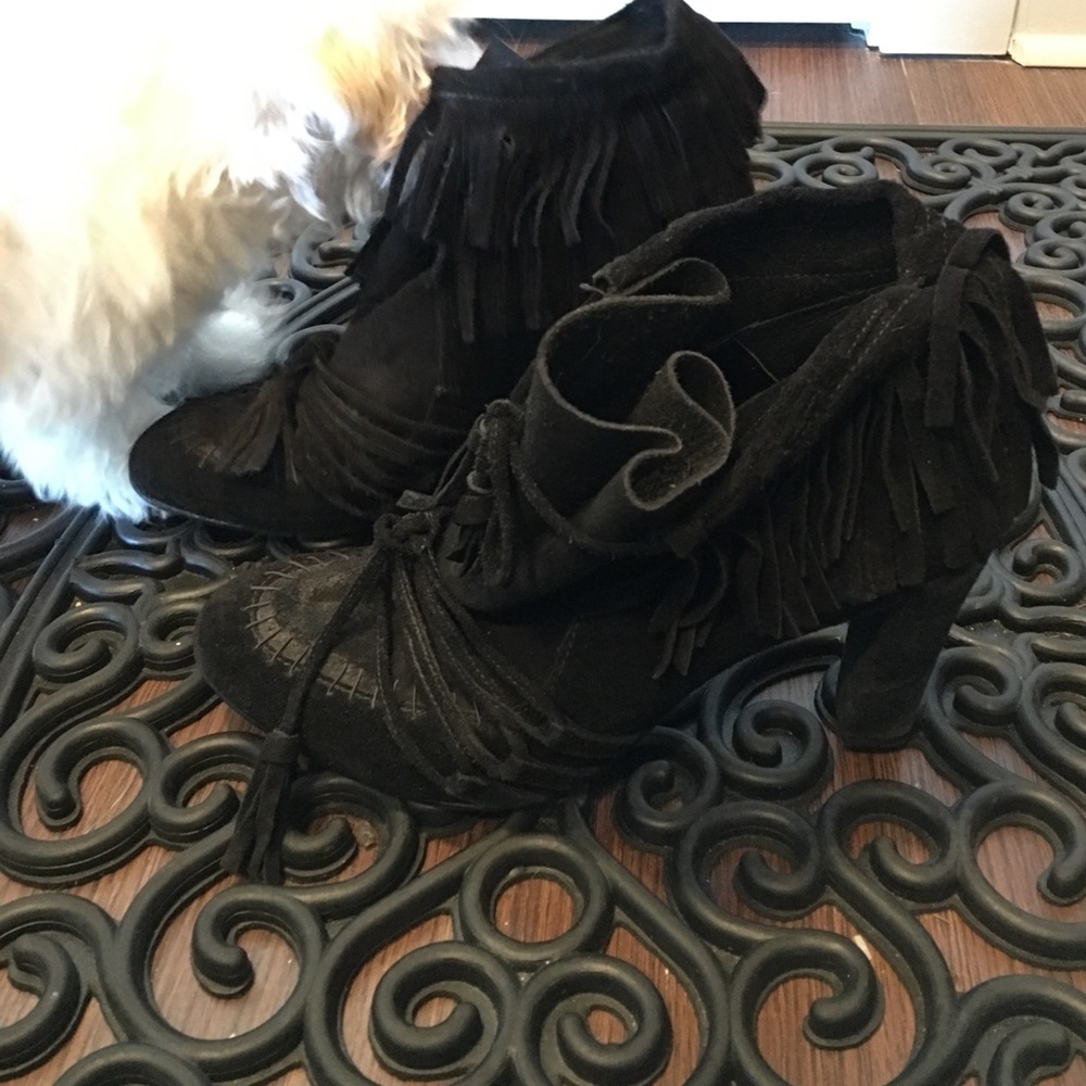 Zara. Fringe booties.