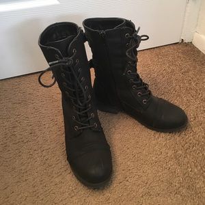 Ankle combat boots