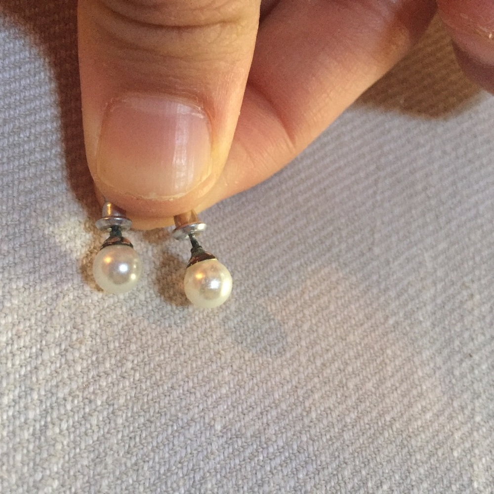 Mini Pearl studs