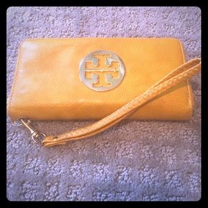 Faux Tory Burch clutch wallet