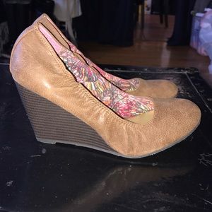 Madden Girl Closed Toe Wedges