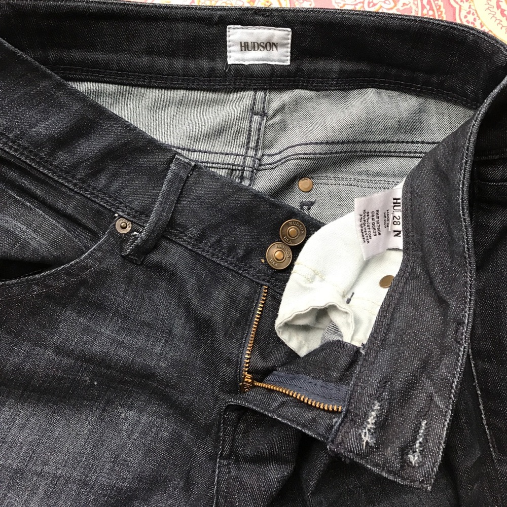 Hudson Beth Crop Baby boot jeans size 28