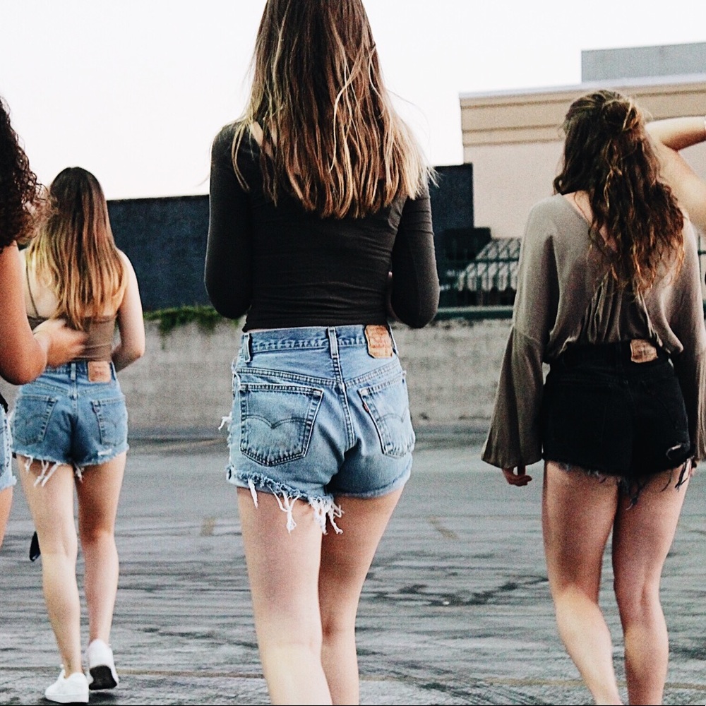 CUSTOM LEVI SHORTS! ALL SIZES!! - Picture 4 of 7