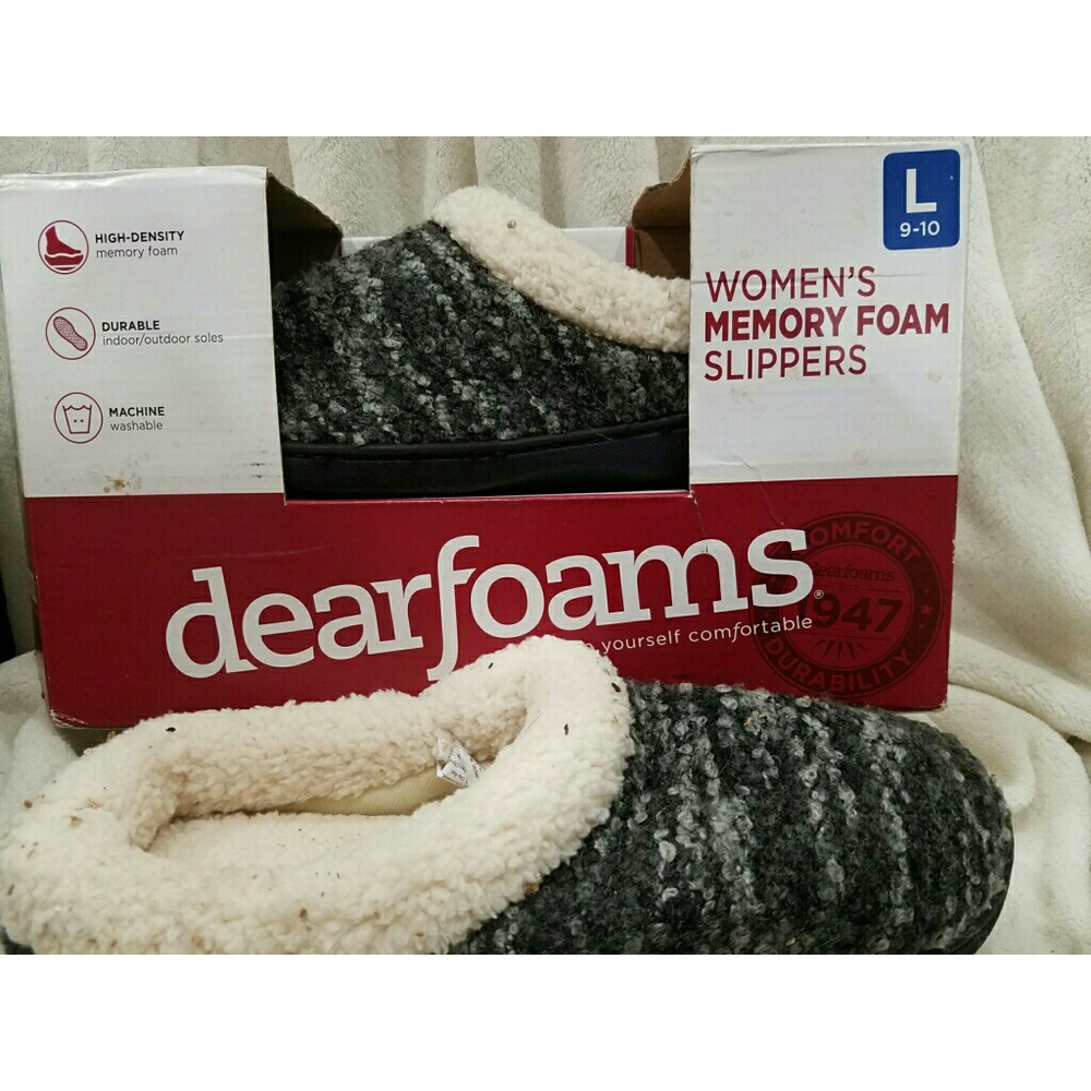 NEW! Women's Memory Foam Slippers (NIB)