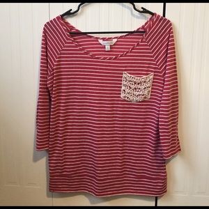 Quarter sleeve, size small striped shirt