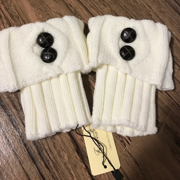 NWT- cream boot cuffs - Picture 2 of 2