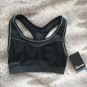 Black Nike Pro Sports Bra Size Small
