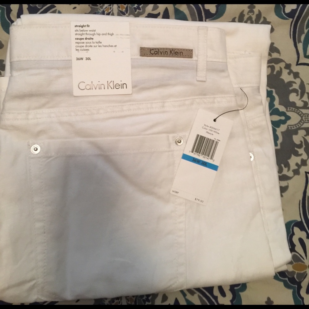 Calvin Klein pants straight fit.