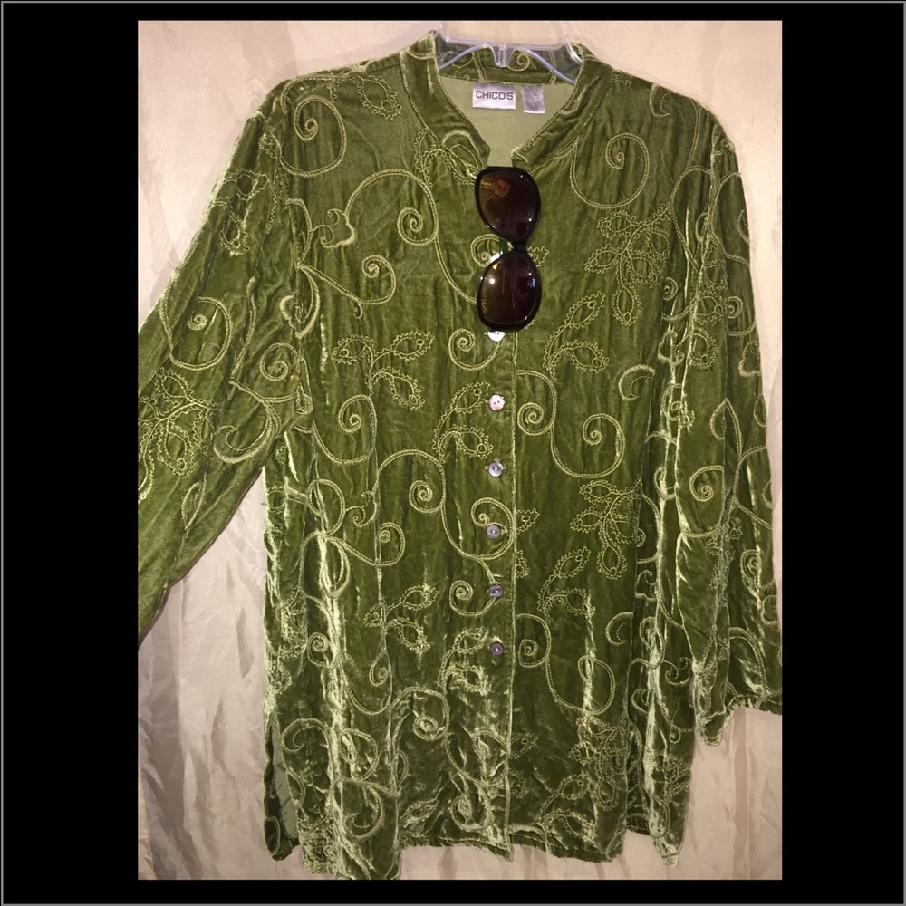 CHICO'S Size: 2 / Lg. / Moss Green Embroidered Top