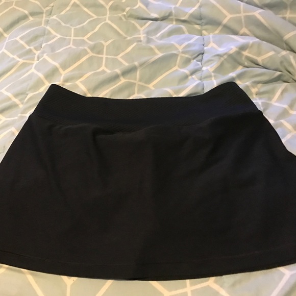 Swimming skirt with built in shorts - Picture 1 of 2