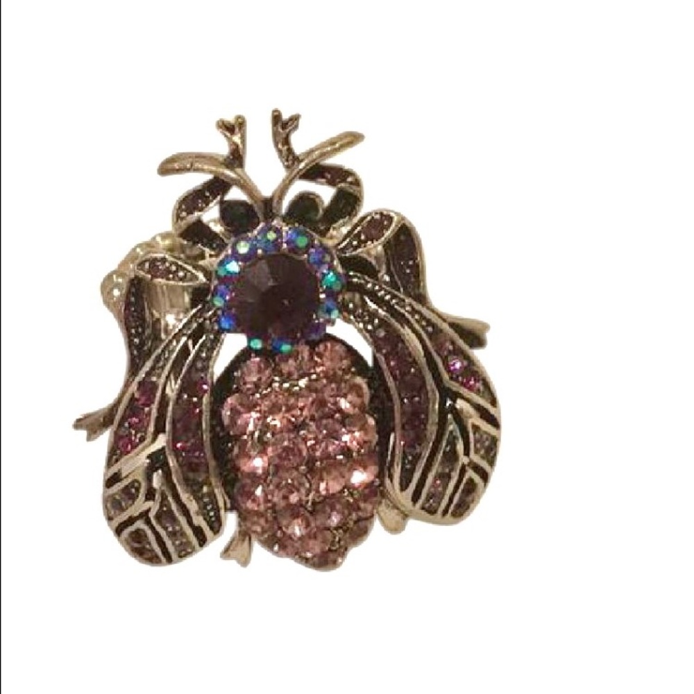 Beautiful insect ring. All gemstones are intact.
