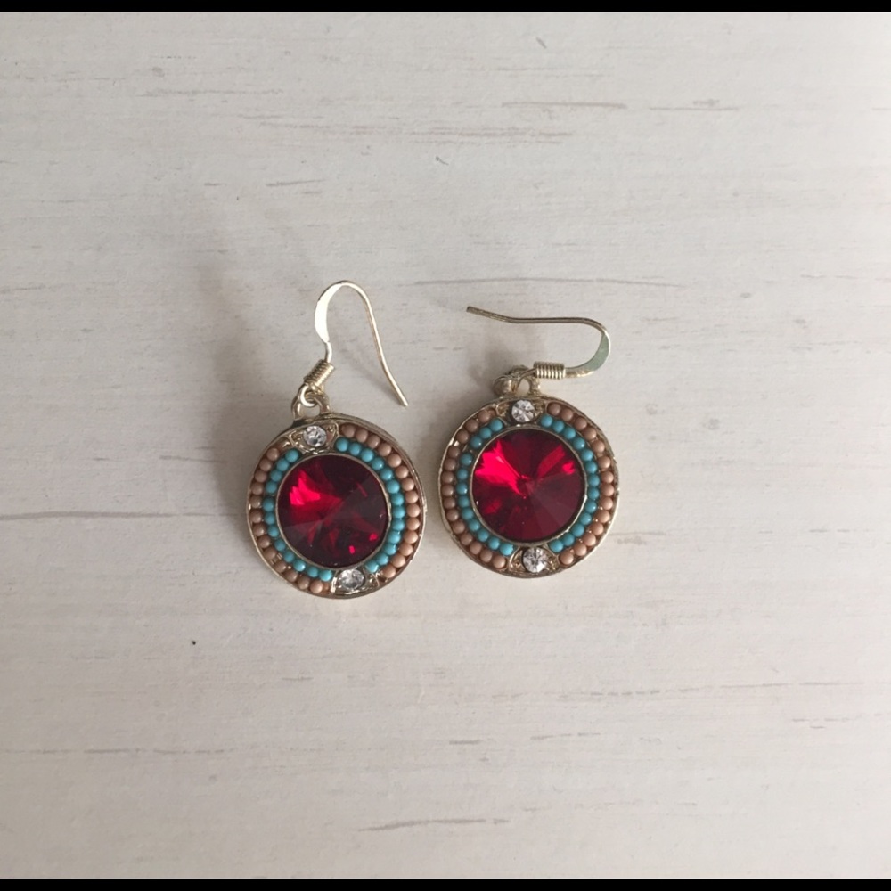 Never worn gorgeous ear rings