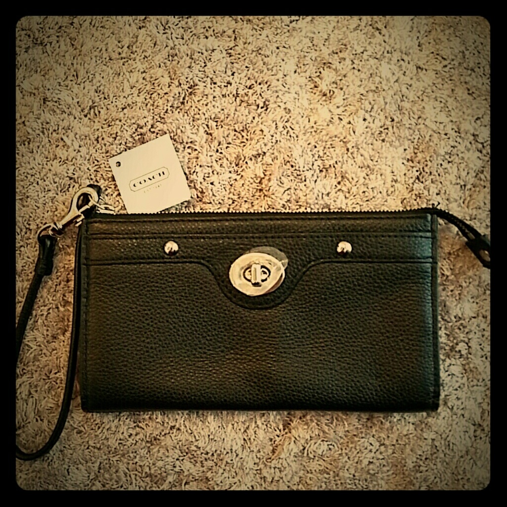 Coach Penelope Black Leather Zippy Wristlet Wallet