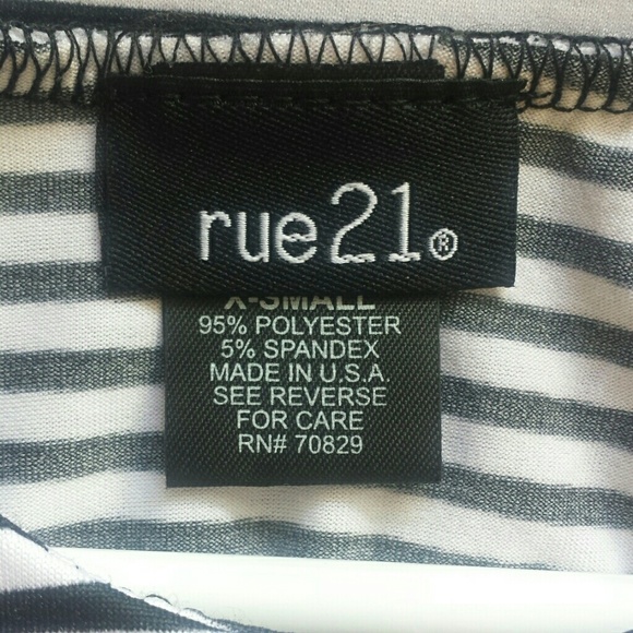 Black & White Striped Halter Top - Picture 3 of 3