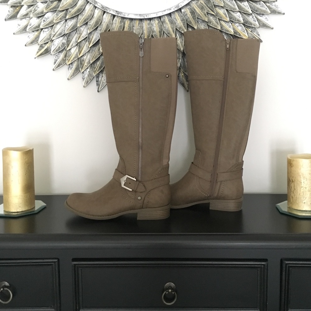 Brand New Guess Hailee boots