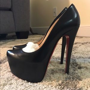 Christian Louboutin Daffodile Size 36.5