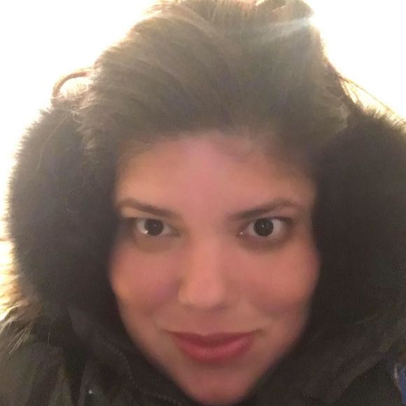 Meet your Posher, Shirley - Picture 1 of 1