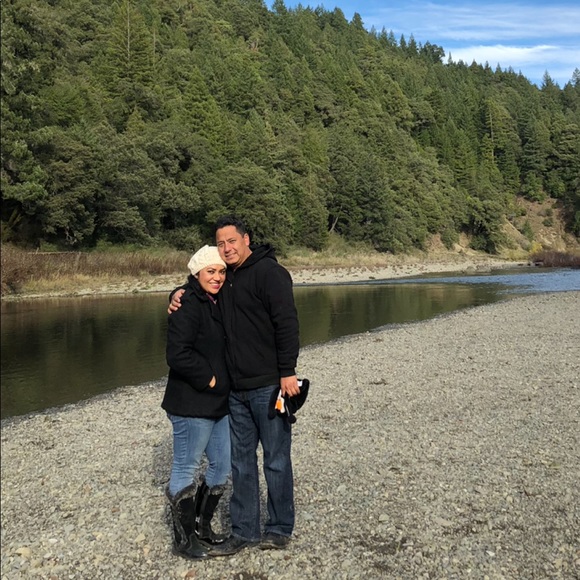 Meet your Posher, Liz - Picture 2 of 4