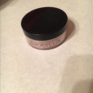 Kaylux Cosmetics Translucent Powder