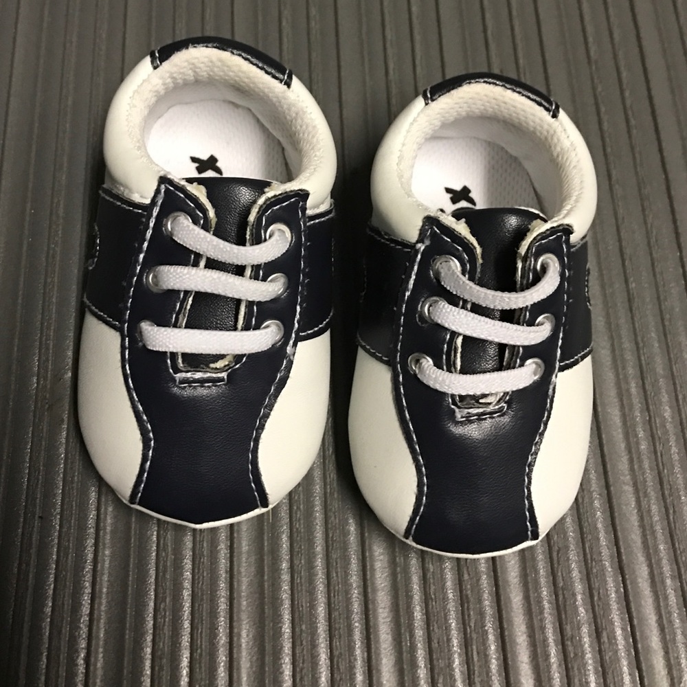 Xeyes baby shoes