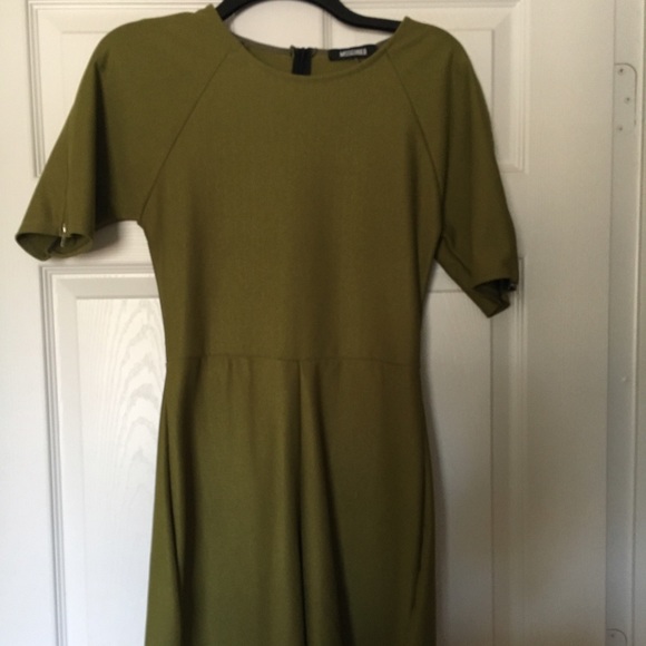 Green Romper w/ zipper details - Picture 1 of 3