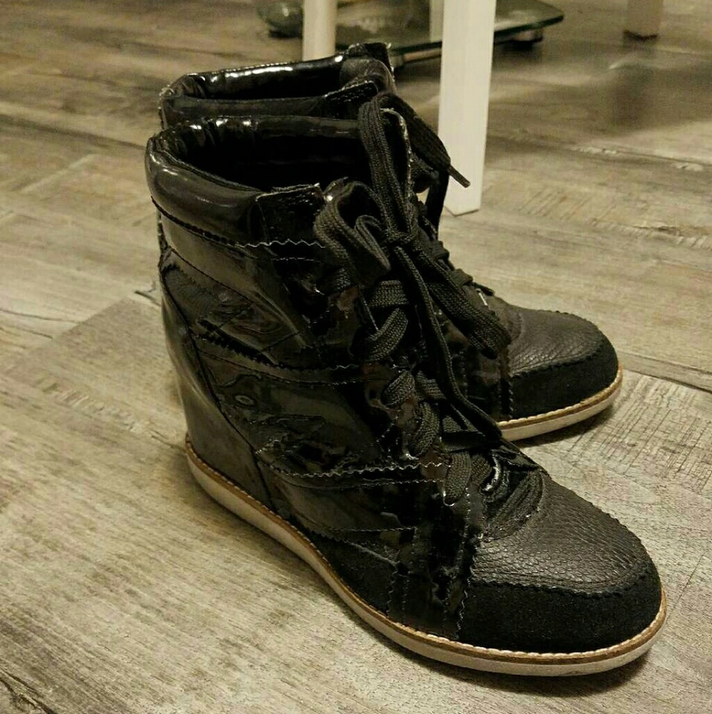 Jeffrey Campbell Heeled Booties 7.5