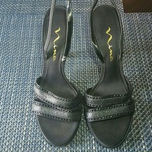 NWOT Black Jewel Nina Heels