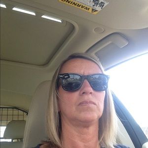 Meet your Posher, Regina