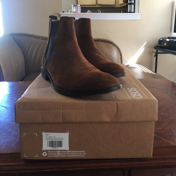 ASOS Brown suede Chelsea boots - Picture 2 of 7