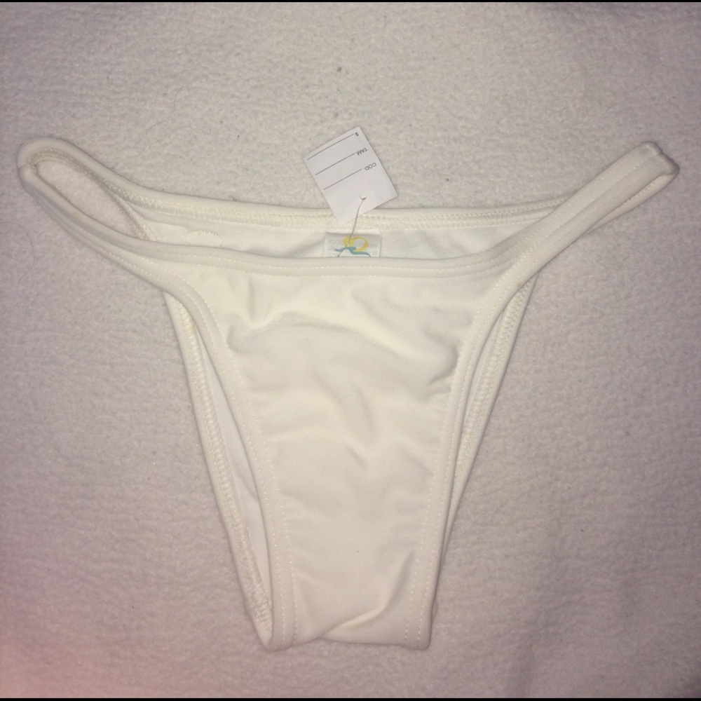 BRAZILIAN BIKINI BOTTOMS WHITE
