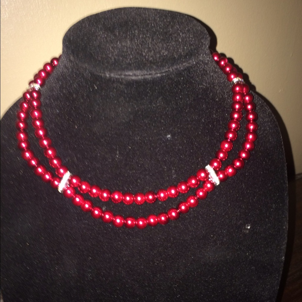 Scarlet Collar