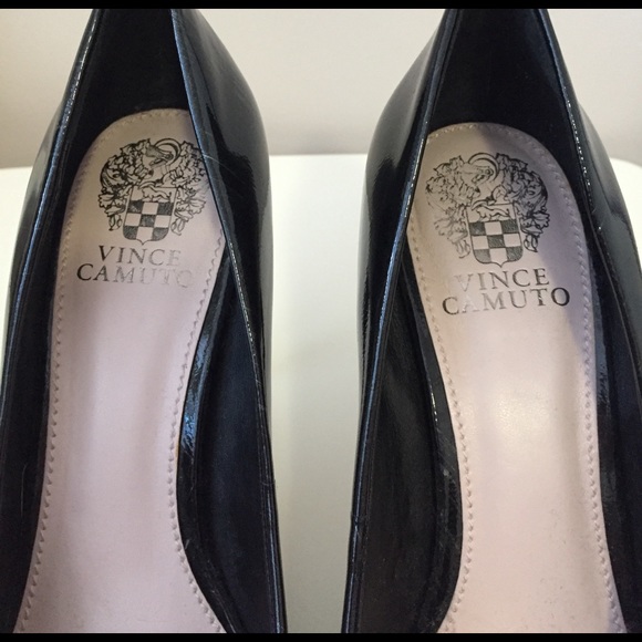 Gorgeous Black Vince Camuto Heels - Size 8.5 - Picture 3 of 4