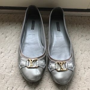 Louis Vuitton flats