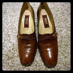 Bally Made in Italy Dark Tan leather pumps 8.5