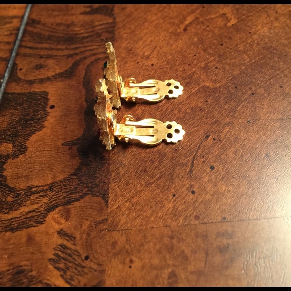 Christmas tree clip on earrings - Picture 3 of 3