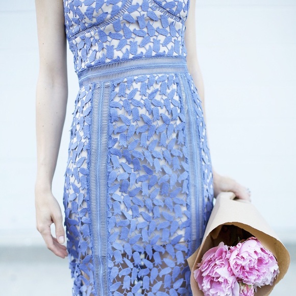 Dusty Lilac Tulip Lace Dress - Picture 2 of 4