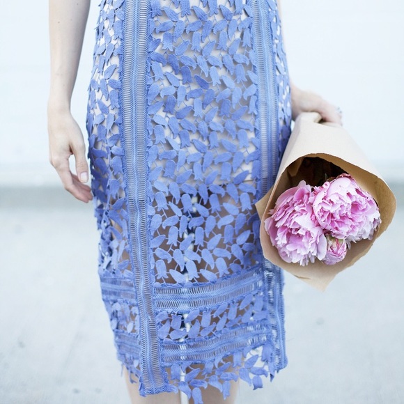 Dusty Lilac Tulip Lace Dress - Picture 4 of 4