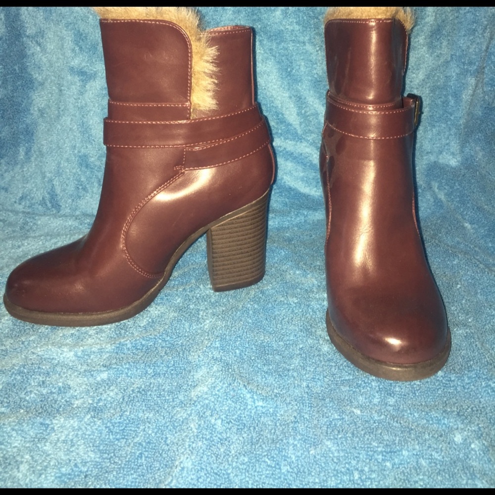 Plum heeled booties! Fur lined!