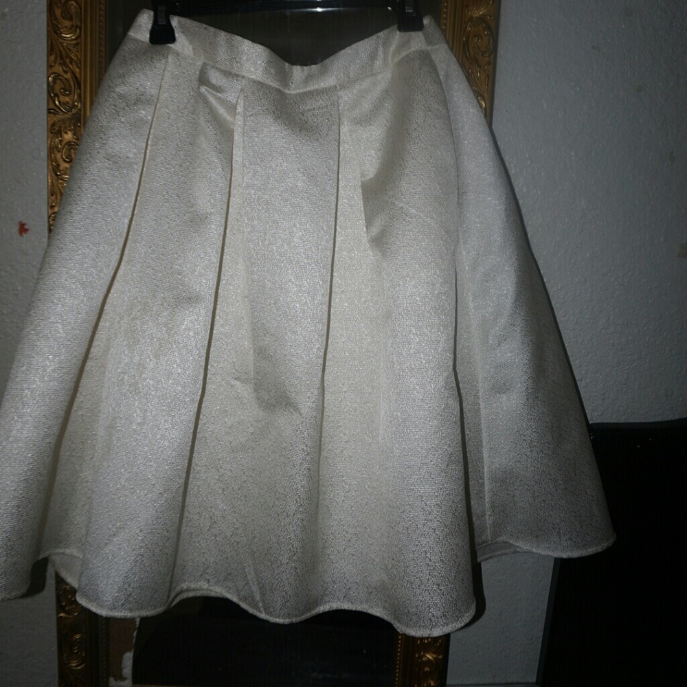 Full skirt