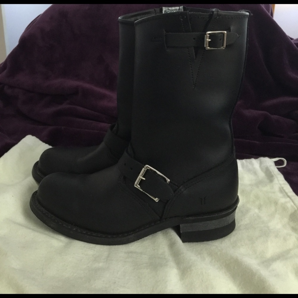 Frye Engineer 12R boots, size 8, like new.
