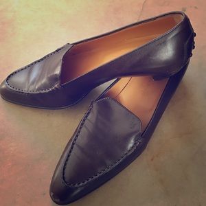 Brown leather Tod's flats
